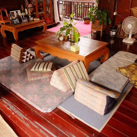 Boonmee Guest House เชียงใหม่ ภายนอก รูปภาพ