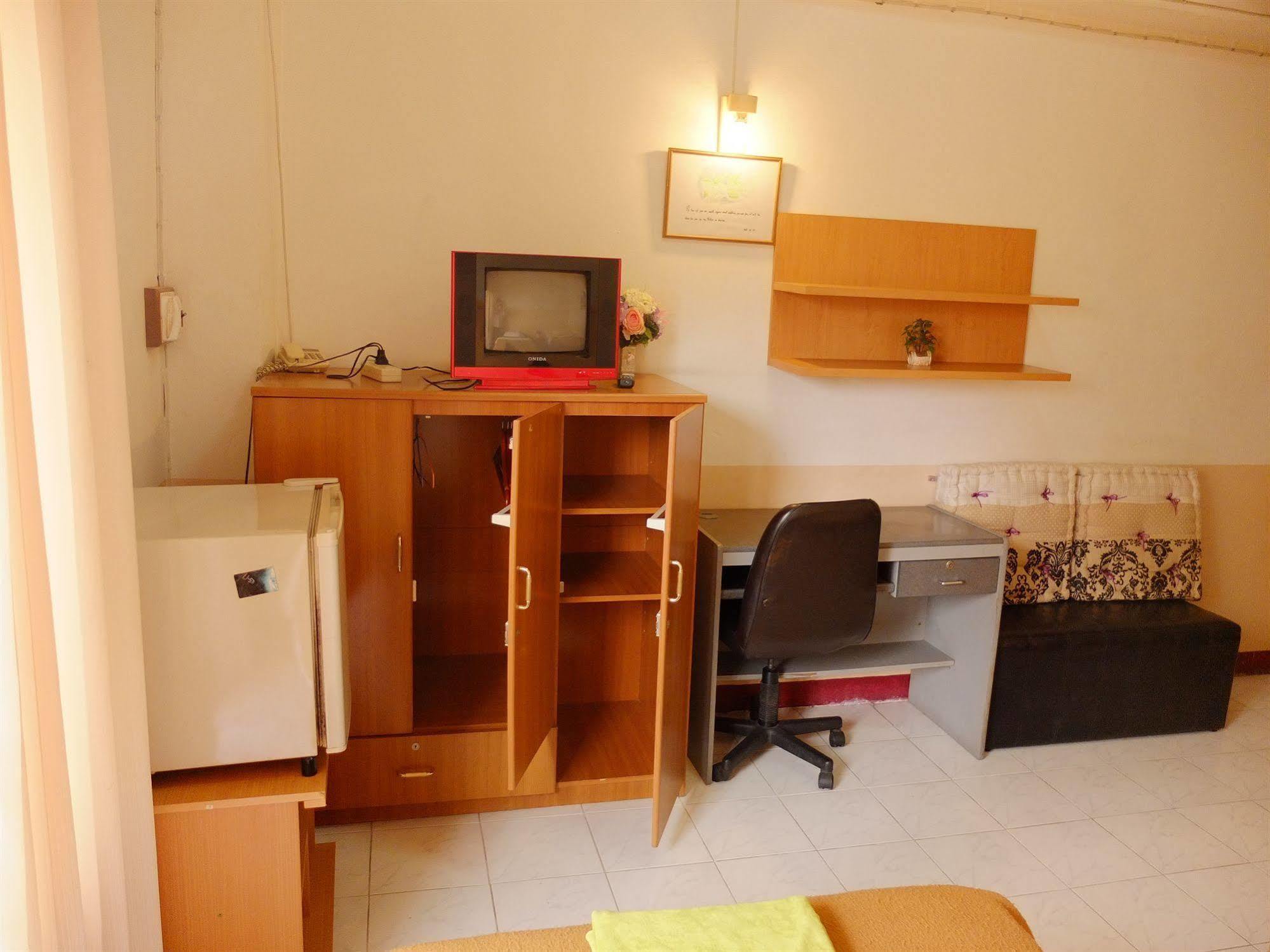 Boonmee Guest House เชียงใหม่ ภายนอก รูปภาพ