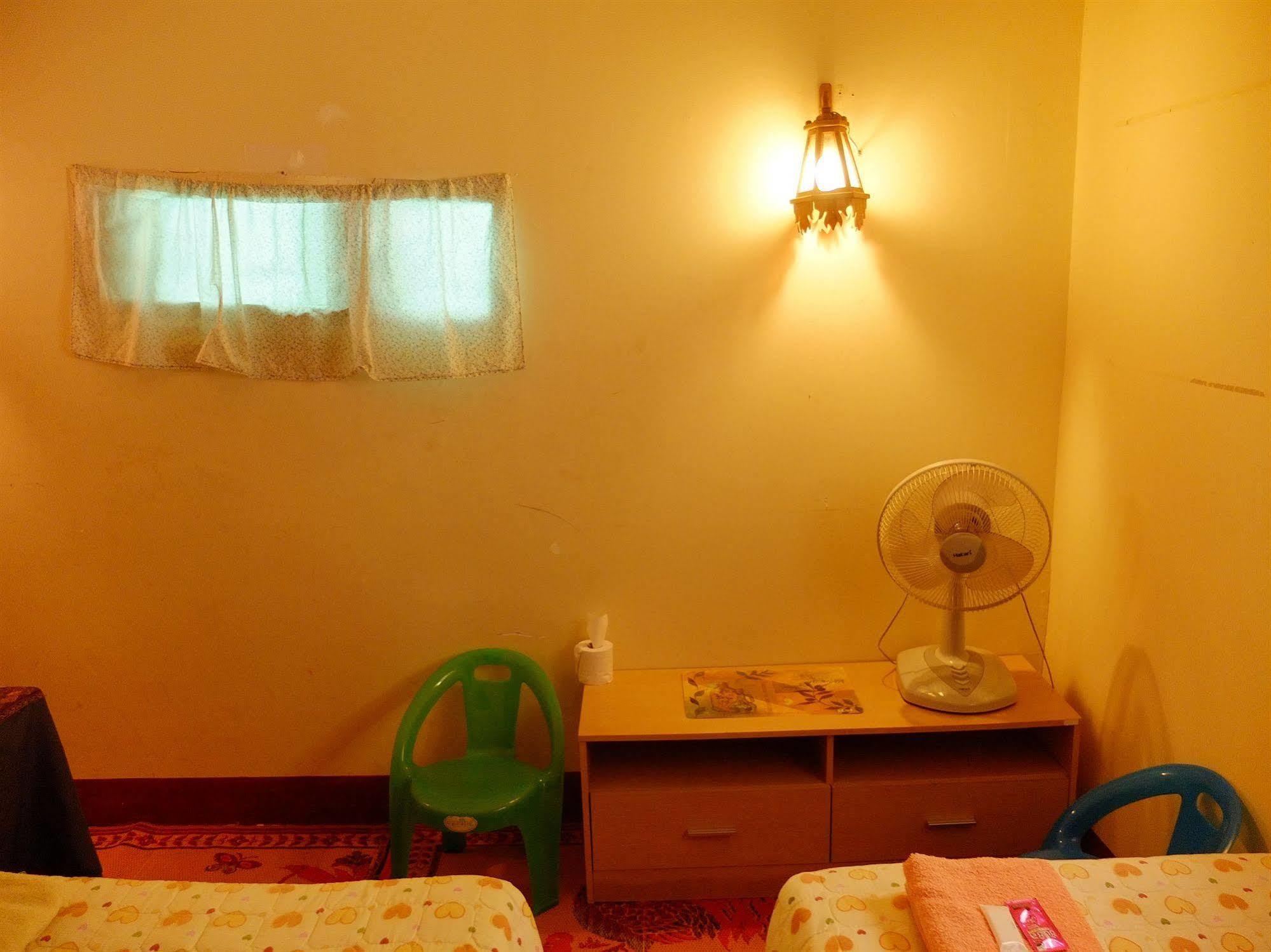Boonmee Guest House เชียงใหม่ ภายนอก รูปภาพ