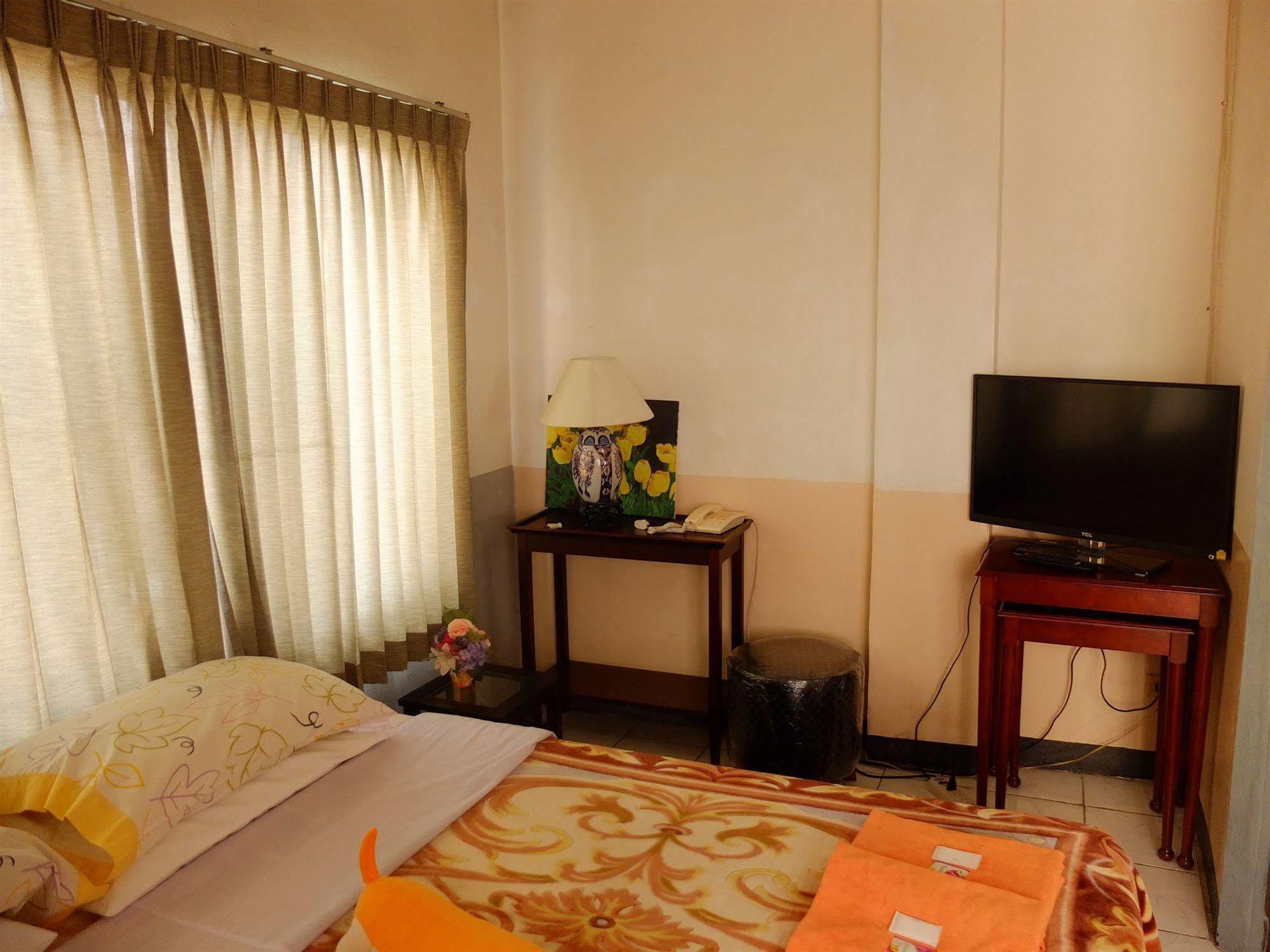Boonmee Guest House เชียงใหม่ ภายนอก รูปภาพ