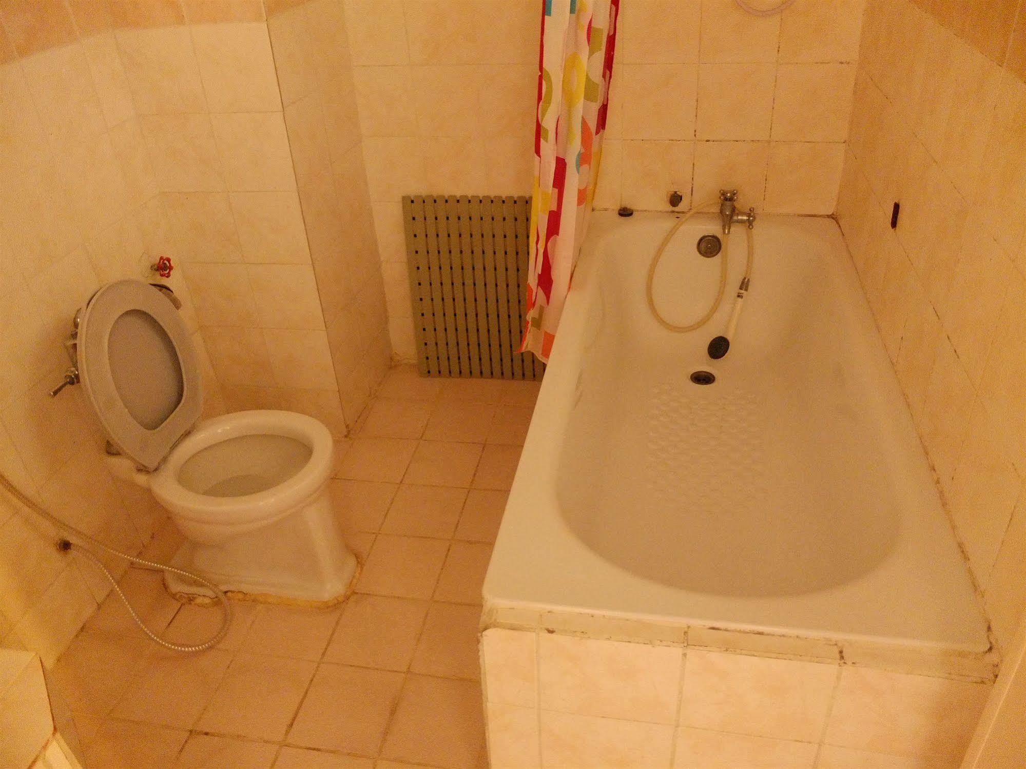 Boonmee Guest House เชียงใหม่ ภายนอก รูปภาพ