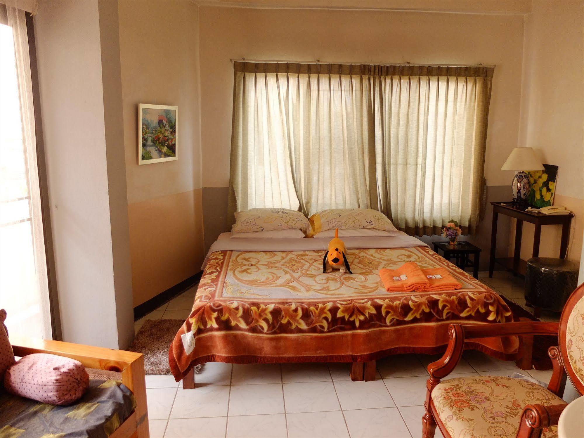 Boonmee Guest House เชียงใหม่ ภายนอก รูปภาพ